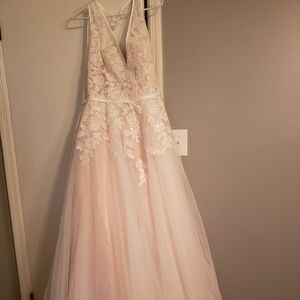 NWT WEDDING DRESS